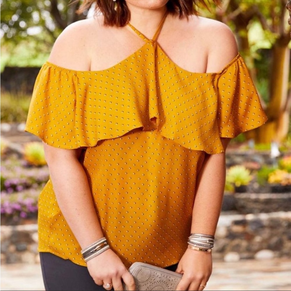 🎉HP!🎉 Maurice’s Mustard Cold Shoulder Ruffle Sleeve Top Sz 3=24/26